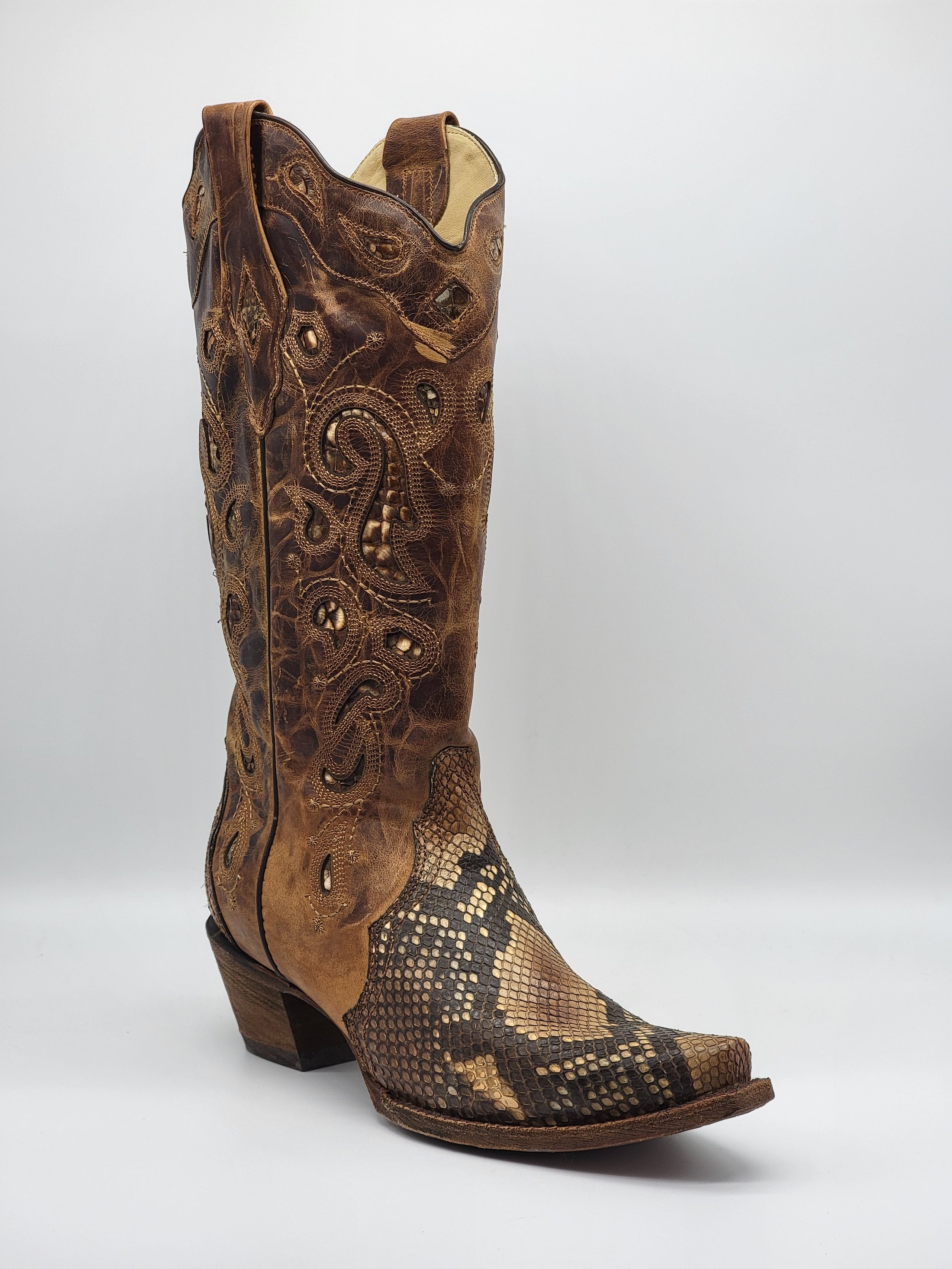 Corral vintage online