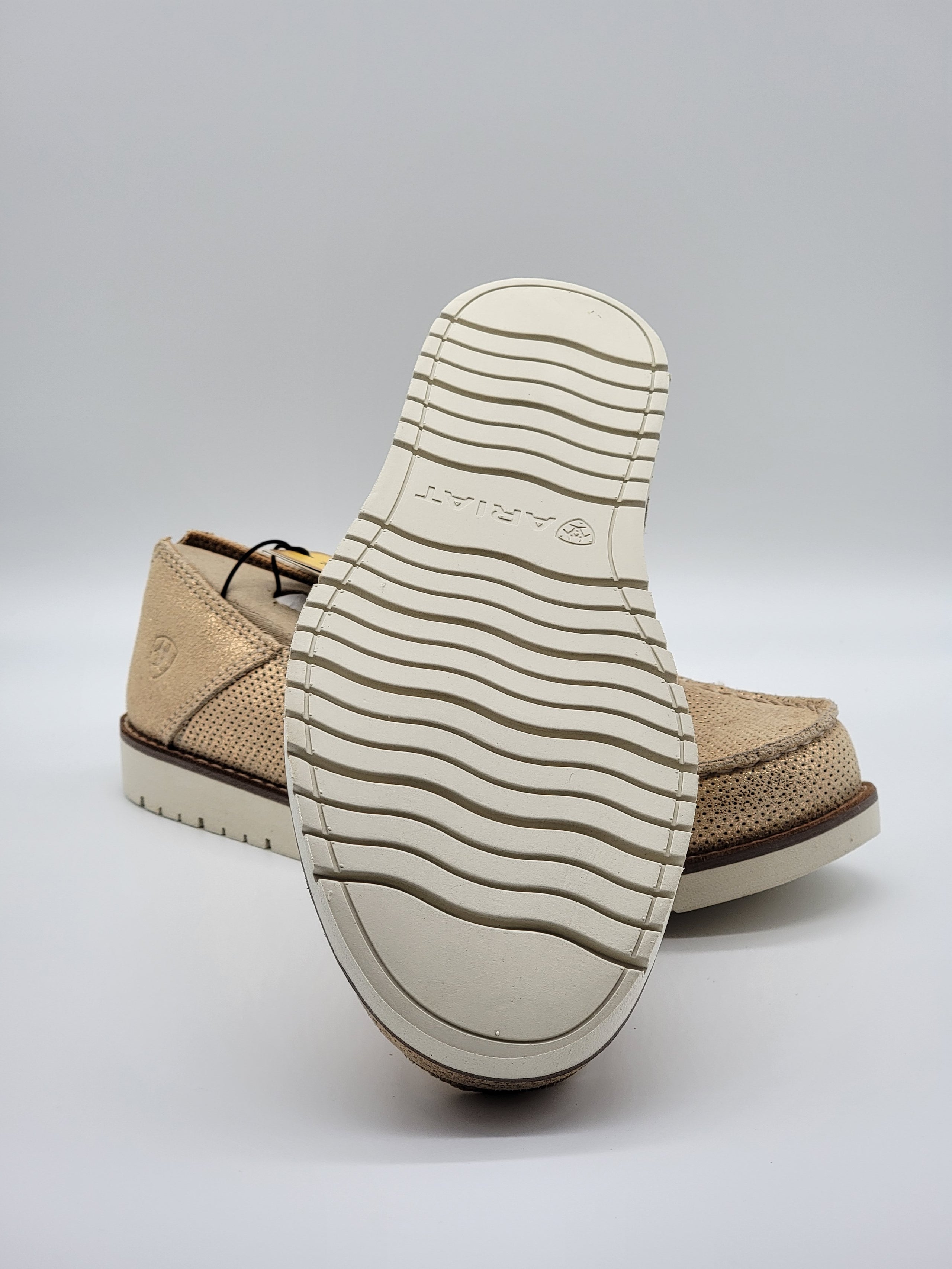 Rose gold ariat cruiser hotsell